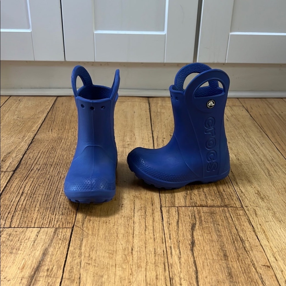 Toddler 10 crocs rain boots